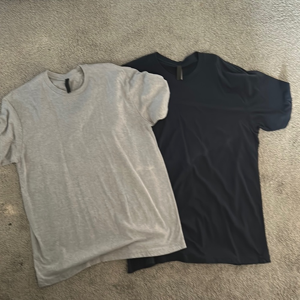 2 Men’s Large Polished T-shirts  grey and navy blue